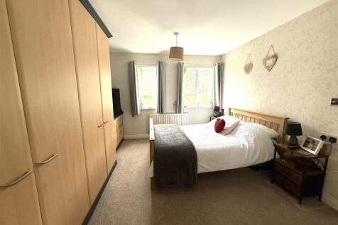 160 bed 3.jpeg