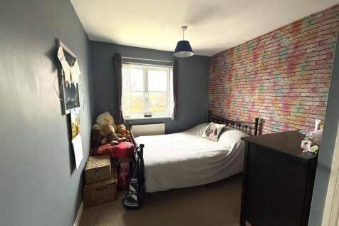 160 bedroom 3.jpeg