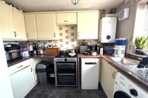 37 campbell close kit.jpeg