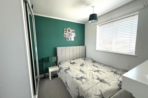 37 campbell bed 1.jpeg