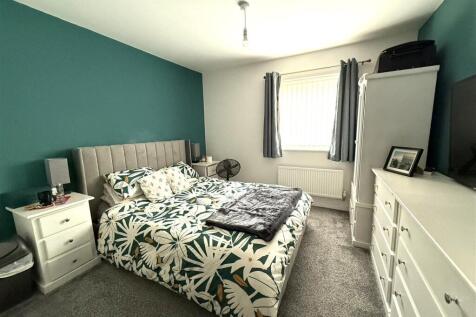 50 langley bed.jpeg