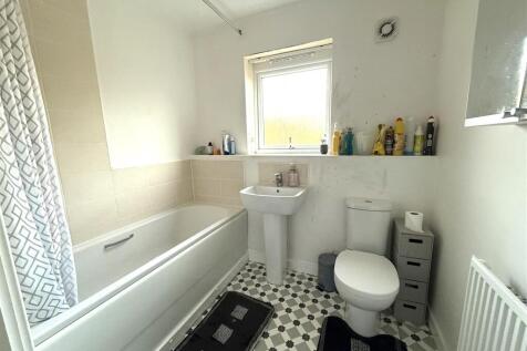 50 langley bath.jpeg