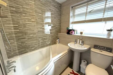 16 sheringham bath.jpeg