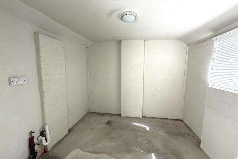 85 armitage shed.jpeg