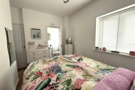 3 PRIORY BED 3 - Copy.jpeg