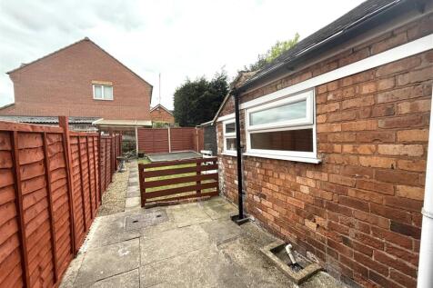 4 wharf road rear.jpeg