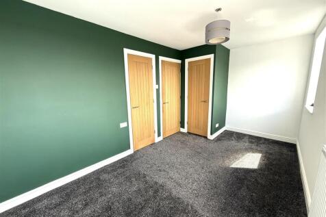 4 DOVE BEDROOM.jpeg