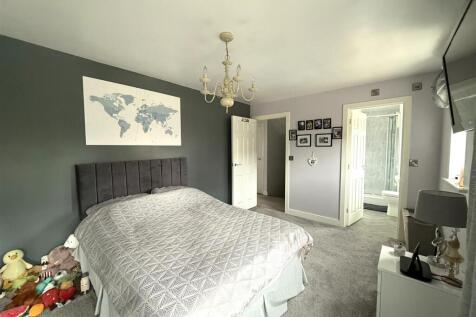 113 ARM BED 2.jpeg
