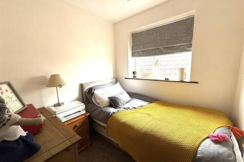5 main road bed 3.jpeg