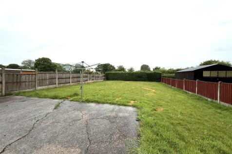 116 uttox rear 3.jpeg