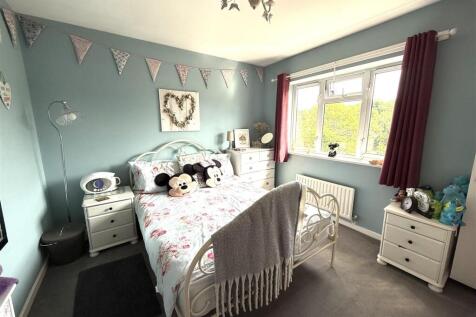 1 THORN CLOSE BED 8.jpeg