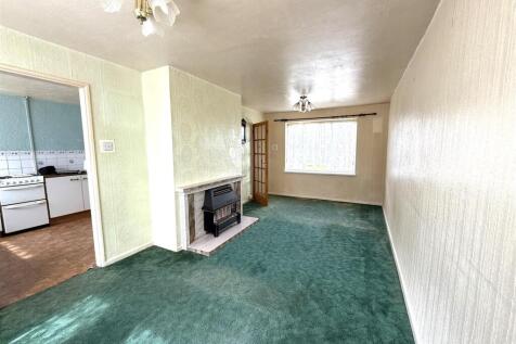 76 coppice lounge.jpeg
