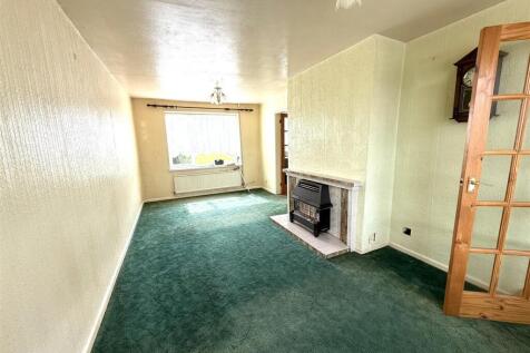 76 coppice lounge 2.jpeg