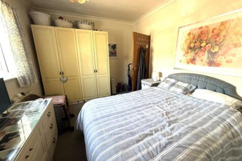 52 hag bed 2.jpeg