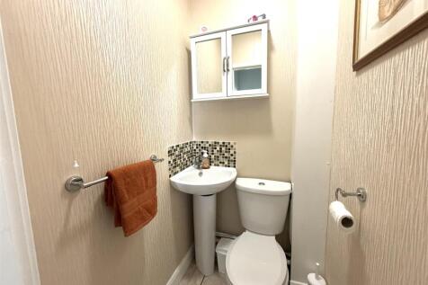 white wc.jpeg