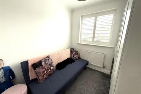 56 eaton bed 4.jpeg