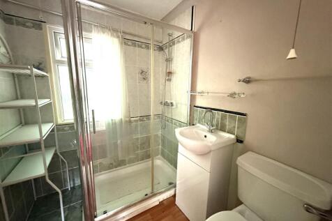 58 ll shower.jpeg