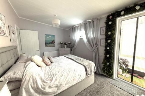 109 ll bed 4.jpeg