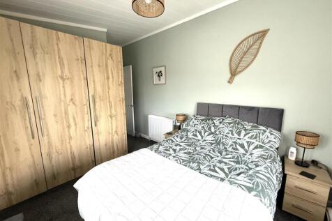 109 ll bed.jpeg