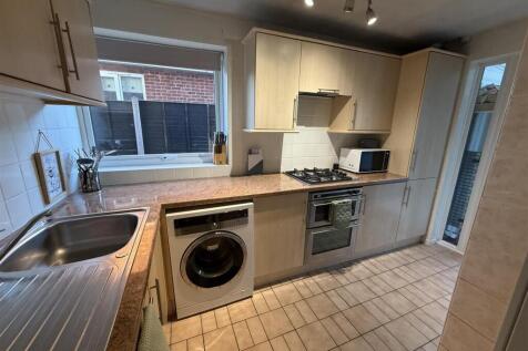 HUNTSMANS NEW KIT.jpeg