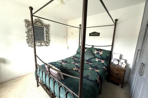 5 emm bed 5.jpeg