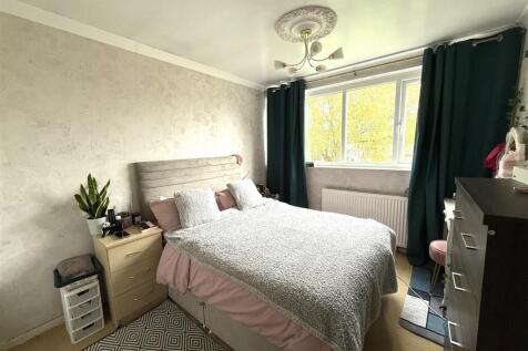 6 SWALLOW BED 2.jpeg