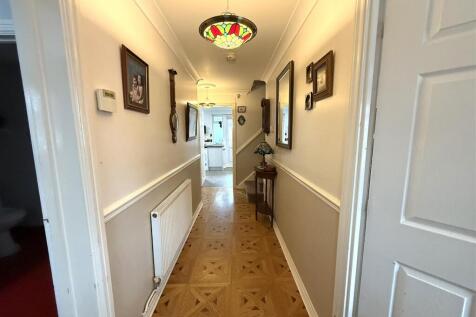 146 lb way hall.jpeg