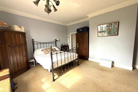 18 market bed 5.jpeg