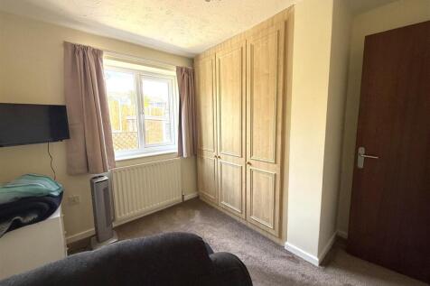 12 sheringham new bed 3.jpeg