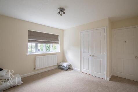 5 Glebeland Close (25).jpg