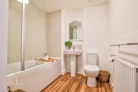 25 Maygreen Avenue (8).jpg