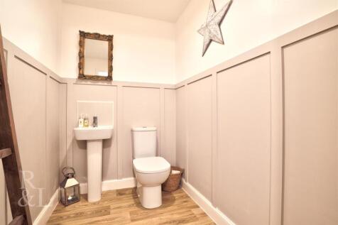 25 Maygreen Avenue (22).jpg