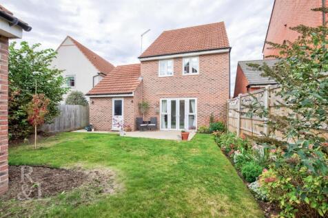 25 Maygreen Avenue (25).jpg