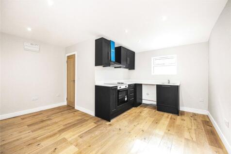 Kitchen / Reception