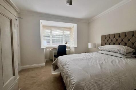 Bedroom 7 alt2