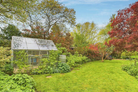 Greenhouse and bo...