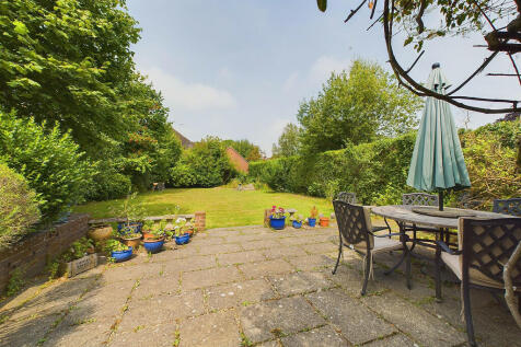 patio to garden