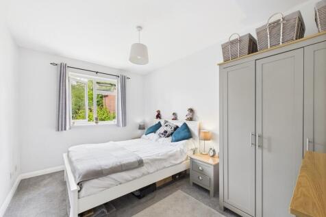 25 Gorringes Broo...