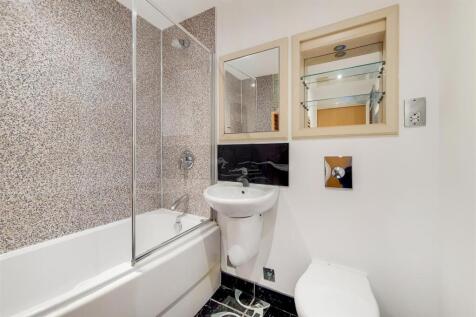 7_Bathroom-0.jpg