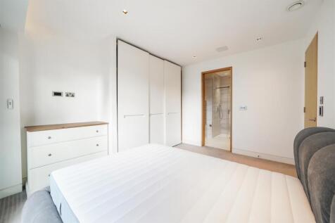 Apartment 36, Roman House - iBUagu2BWMNx46oAp5d5.j