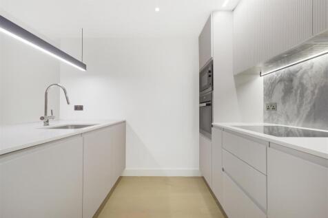 32 Belvedere Row Apartments, Fountain Park Way - f