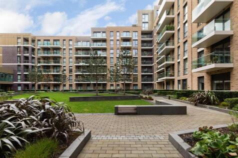 163 Hamond Court-19.jpg