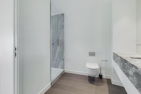 6_Main Ensuite-0.jpg