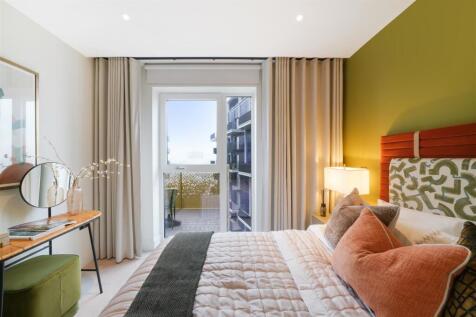115 Cassini Apartments, Cascade Way  - mbmRiCCyyWU