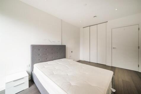 Flat G2, 10 Cutter Lane - Al8p4GIyggJ3CVMb5Ab0.jpg