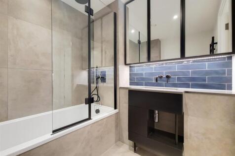 6_Bathroom-0.jpg