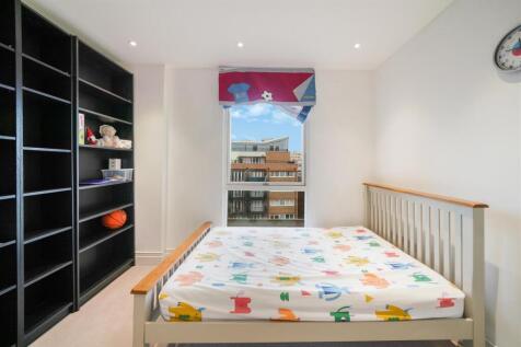 Flat 214, Hamond Court - cMn4LtaXhz9Mg6r2js58.jpg