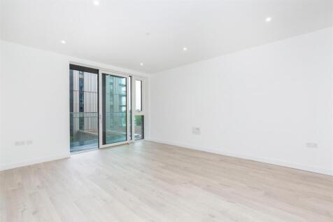 18 Hartingtons Court-1.jpg