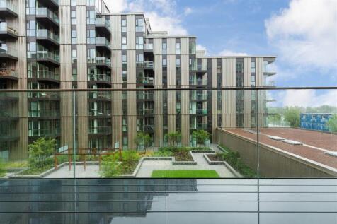 18 Hartingtons Court-14.jpg