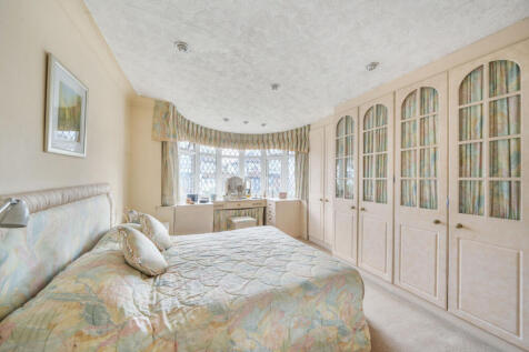 1321695-6-686bed3...